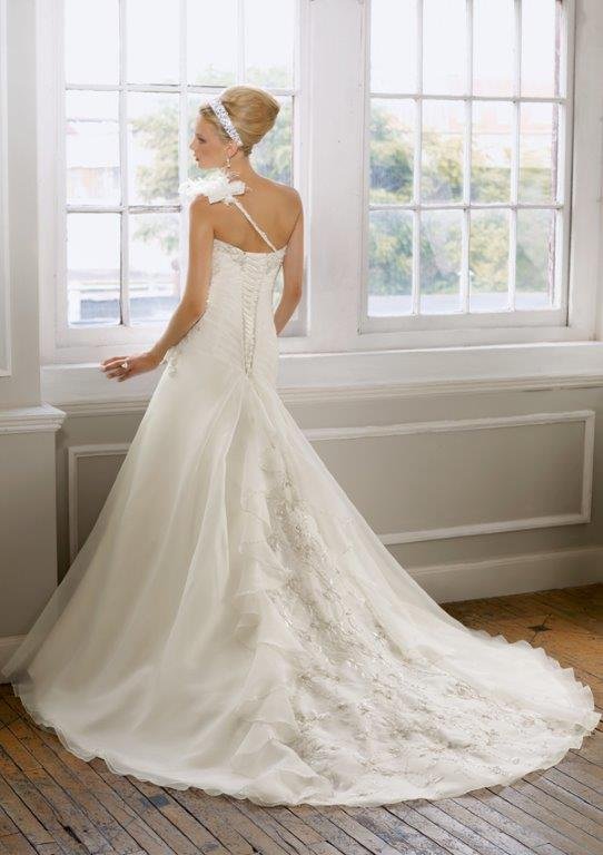 brides photo of Mori Lee 1608